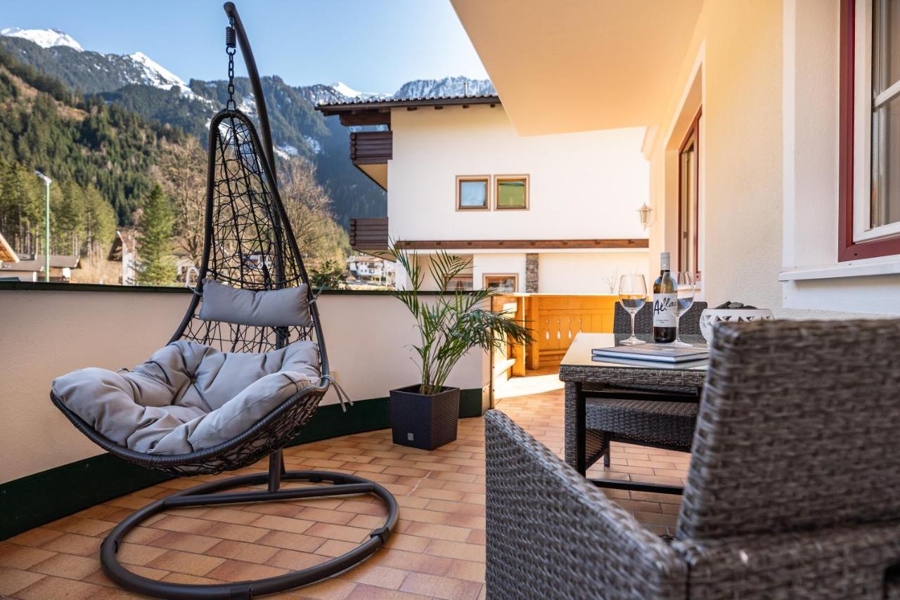Apparthotel Sonnenhof Mayrhofen Exterior photo